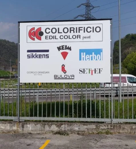 Cartelli pubblicitari e segnaletica per aziende
